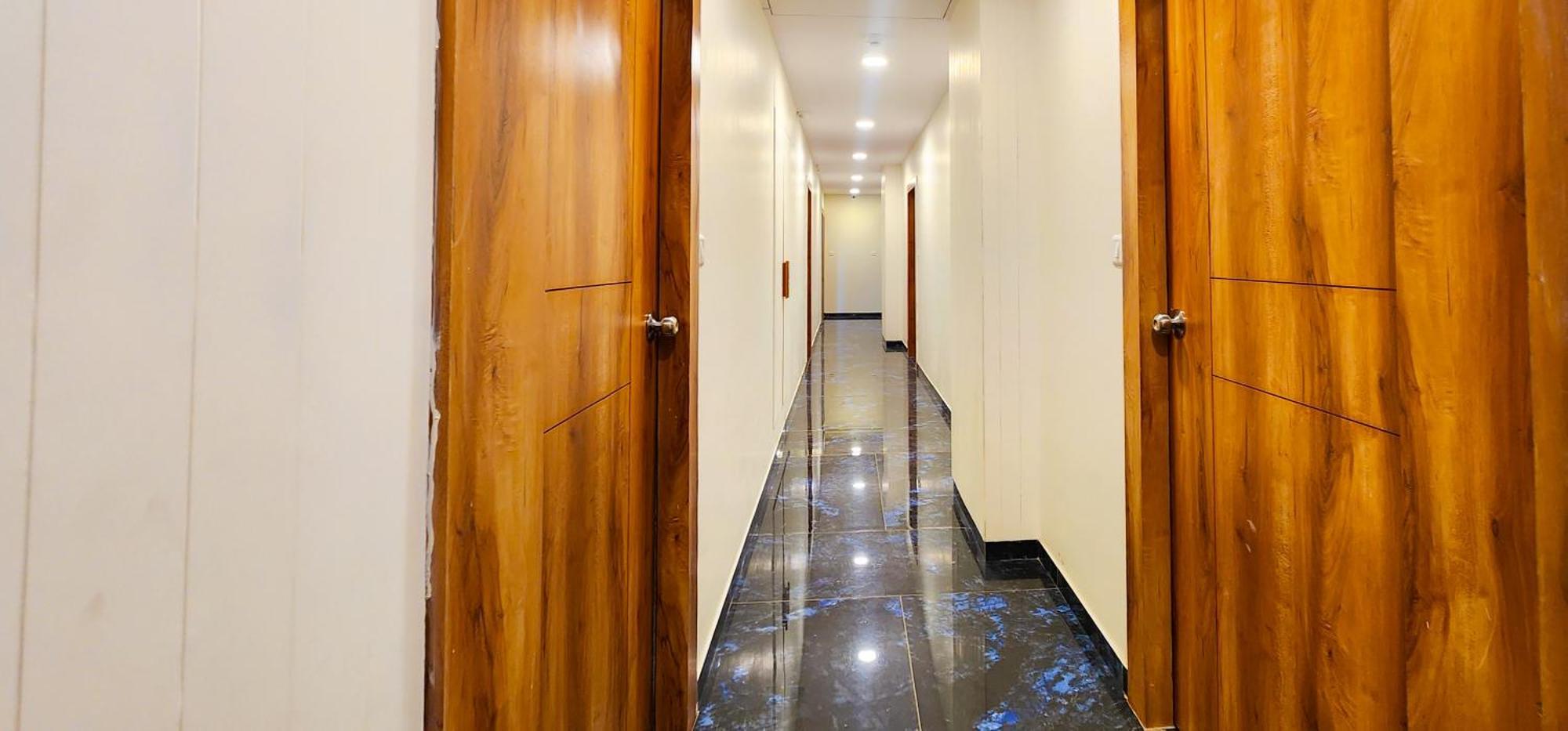 Hotel Nova Blue Ahmedabad Exterior foto