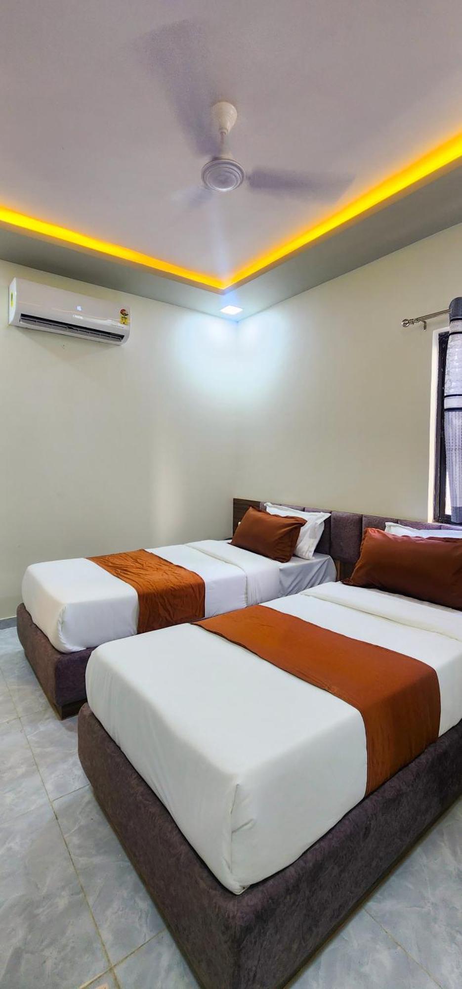 Hotel Nova Blue Ahmedabad Exterior foto
