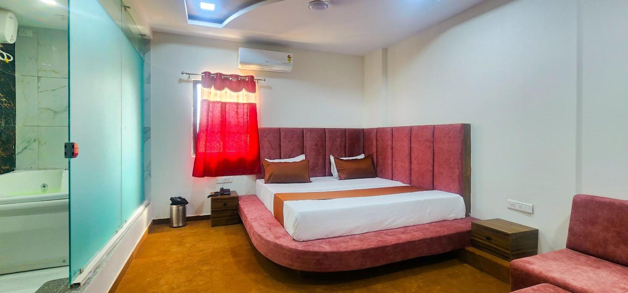 Hotel Nova Blue Ahmedabad Exterior foto