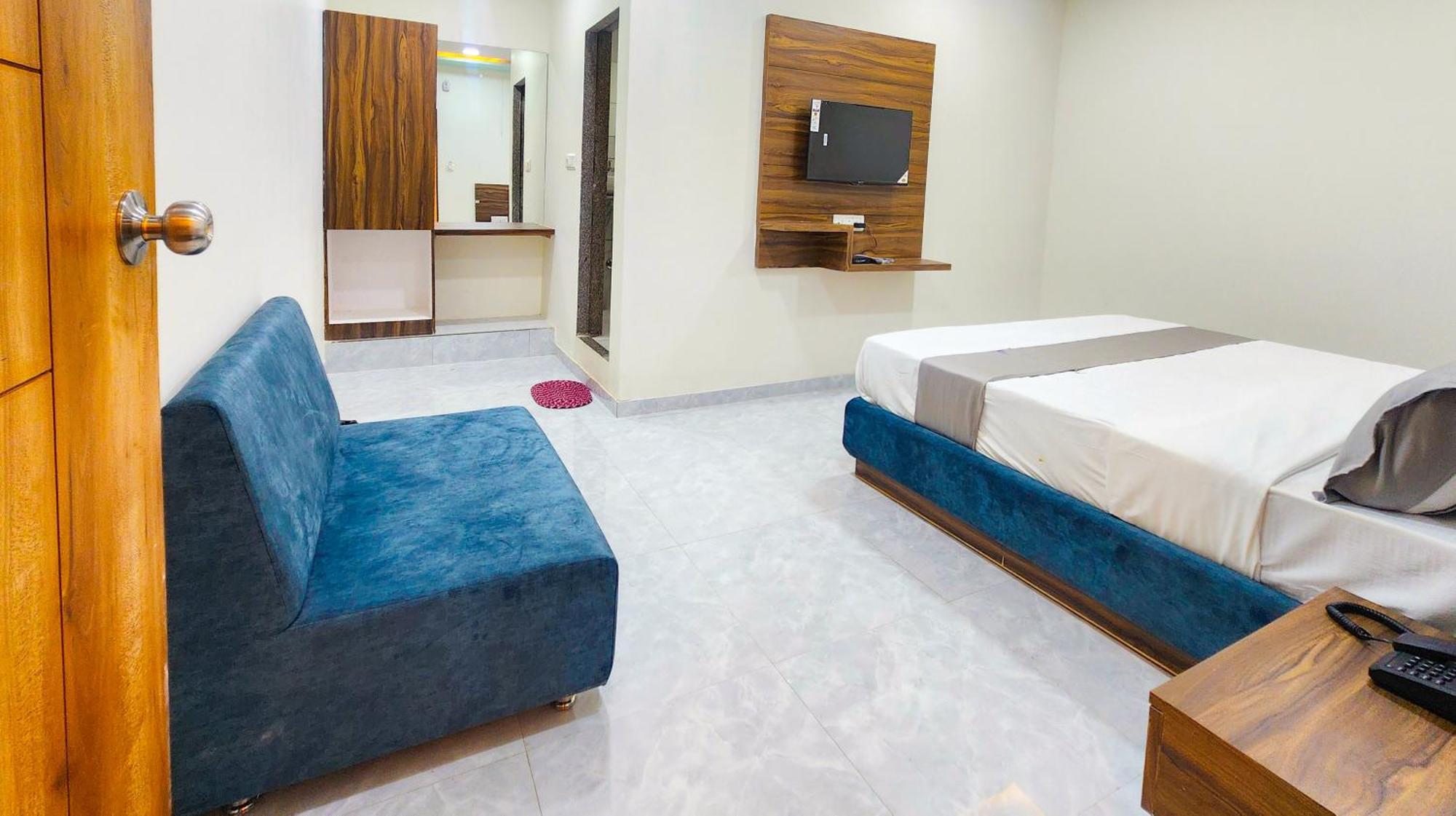 Hotel Nova Blue Ahmedabad Exterior foto